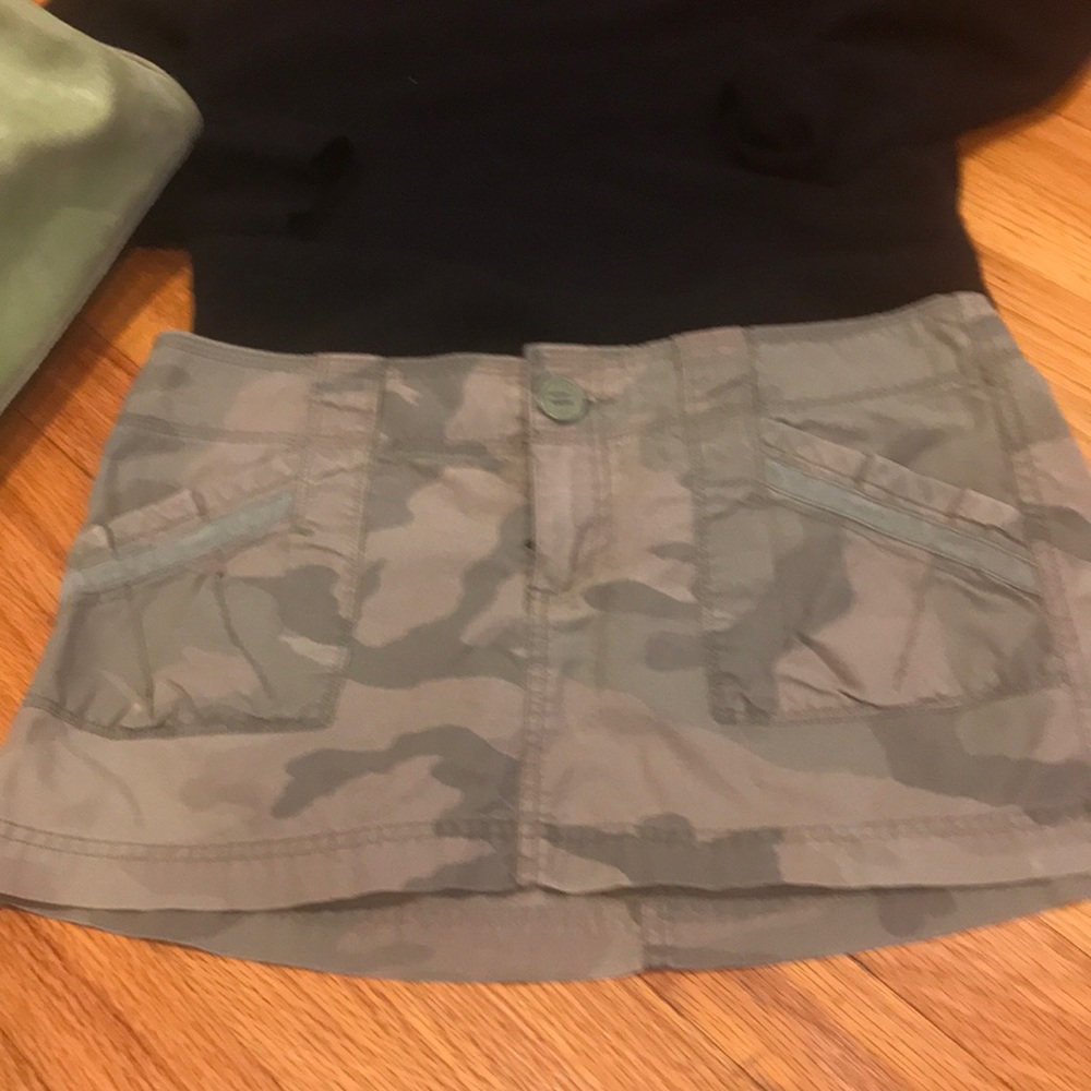 EUC CAMOUFLAGE MINI BY HOLLISTER - Picture 6 of 8